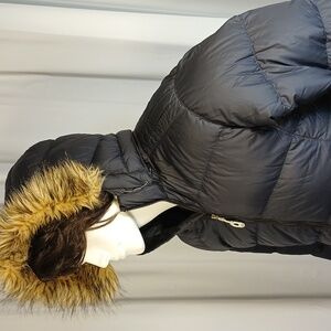 Mountain HardWear women's navy blue full length down coat with hood. Large